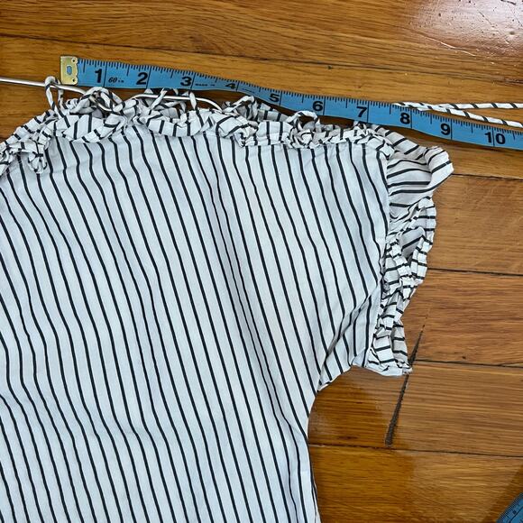 Madewell Ruffled Lace-Up Top in Stripe Gray Size XS - Picture 13 of 13